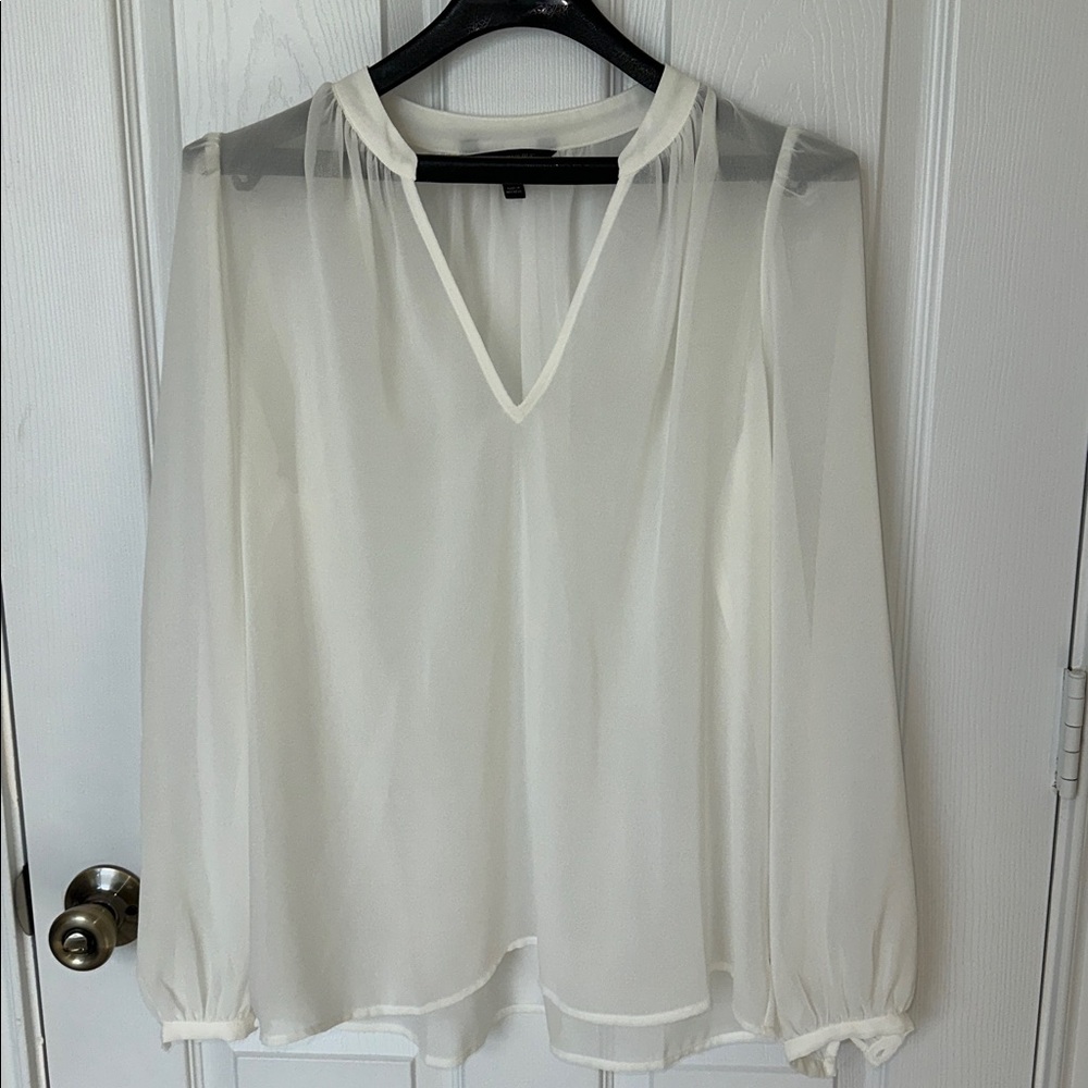 Banana Republic Sheer Cream Blouse Size Medium - Picture 6 of 14